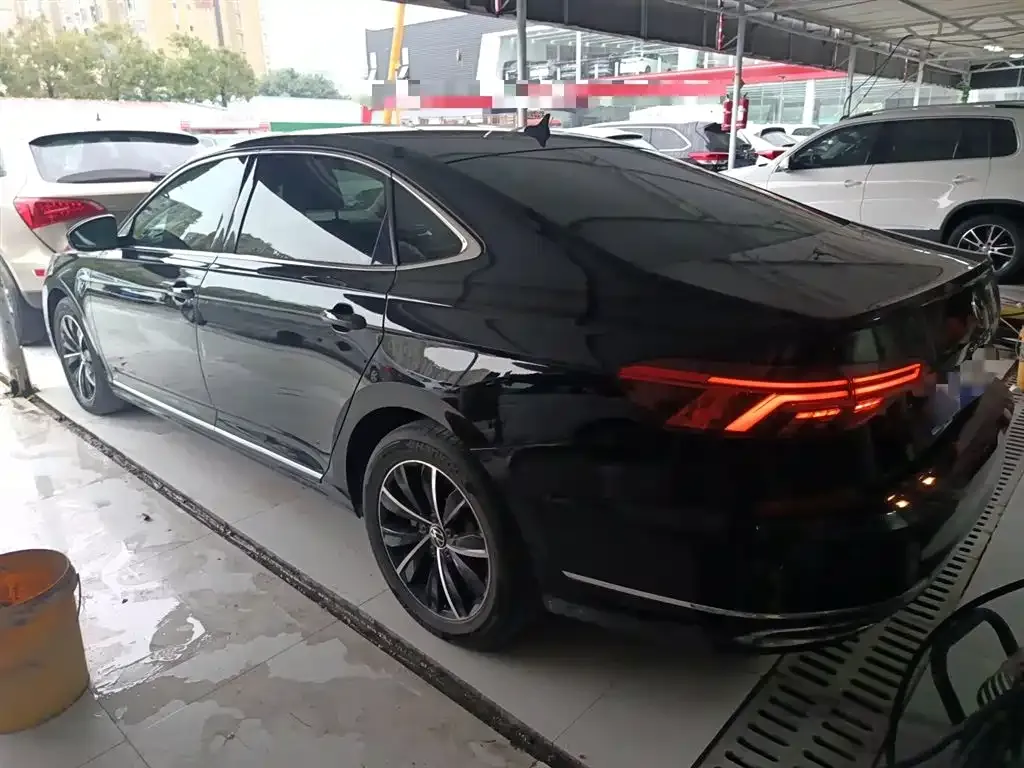 Volkswagen Passat — фото 5