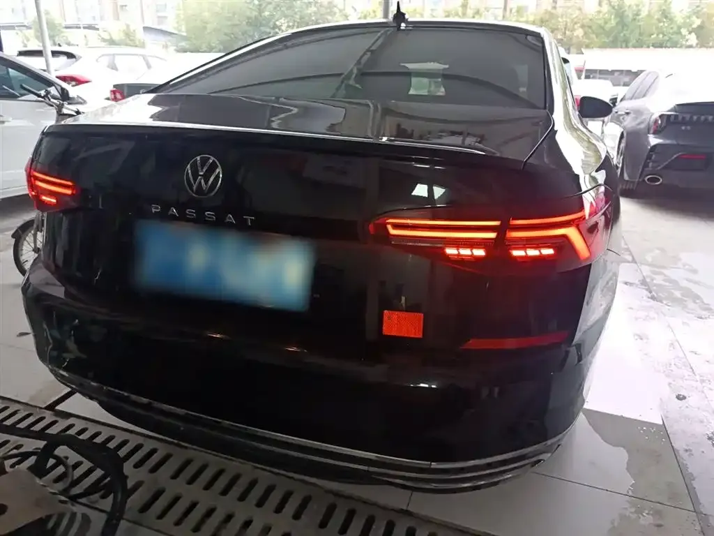 Volkswagen Passat — фото 6