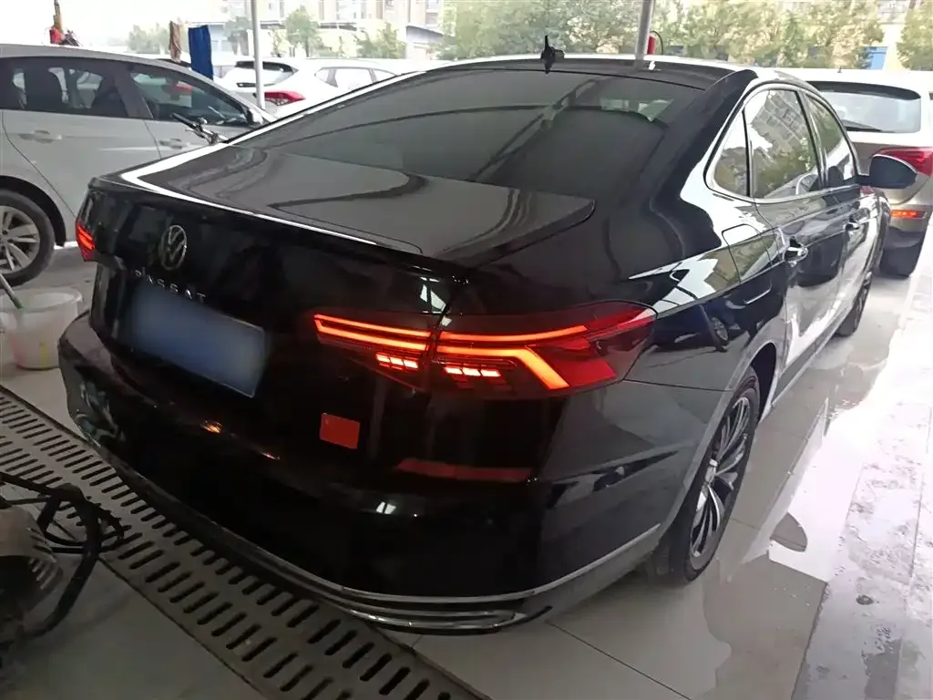 Volkswagen Passat — фото 7