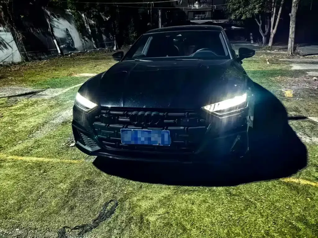 Audi A7L — фото 2