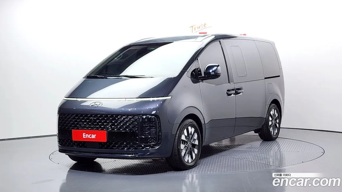 Hyundai Staria — фото 1