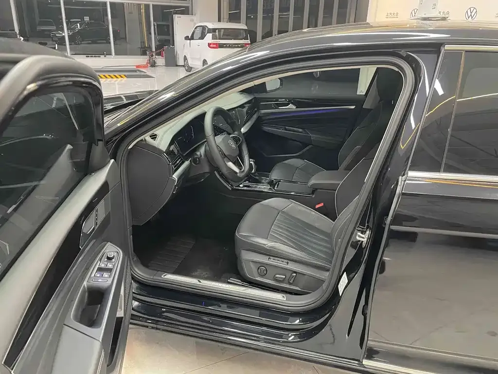 Volkswagen Passat — фото 8