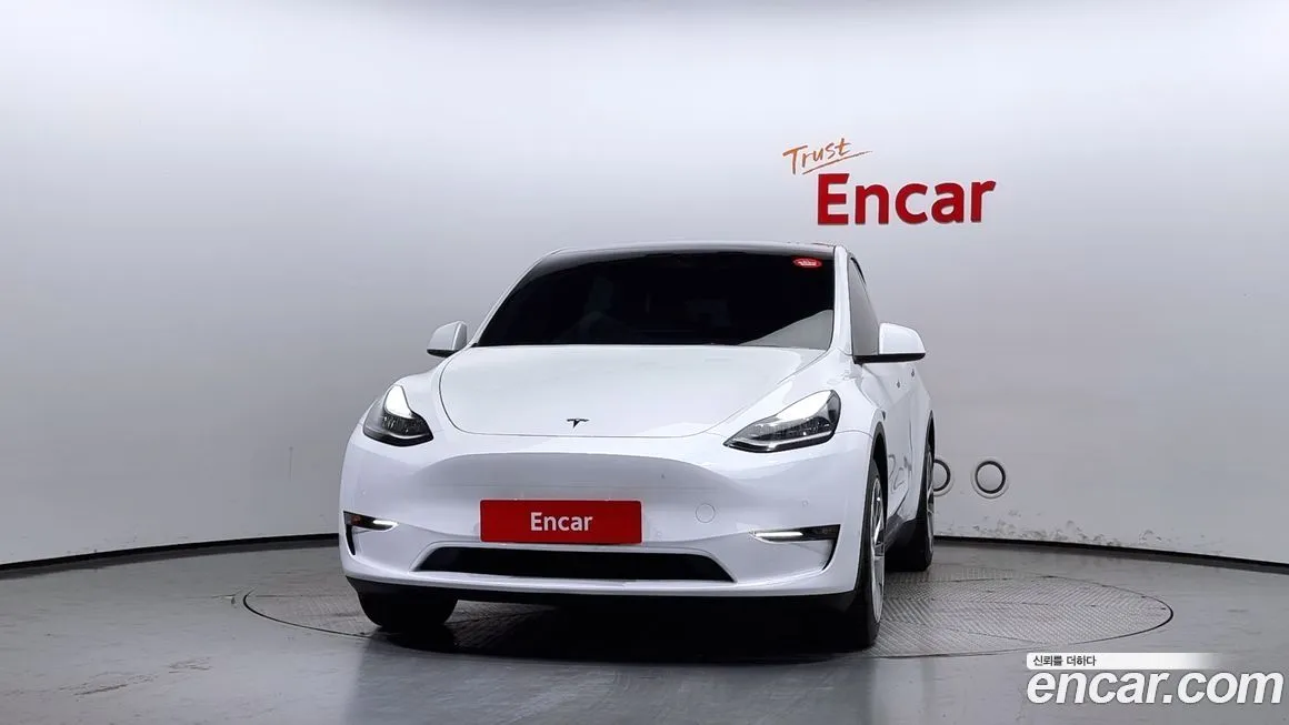 Tesla Model Y — фото 3
