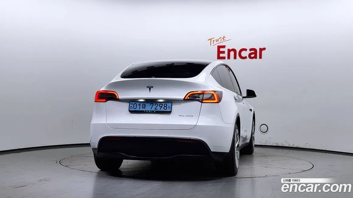 Tesla Model Y — фото 4