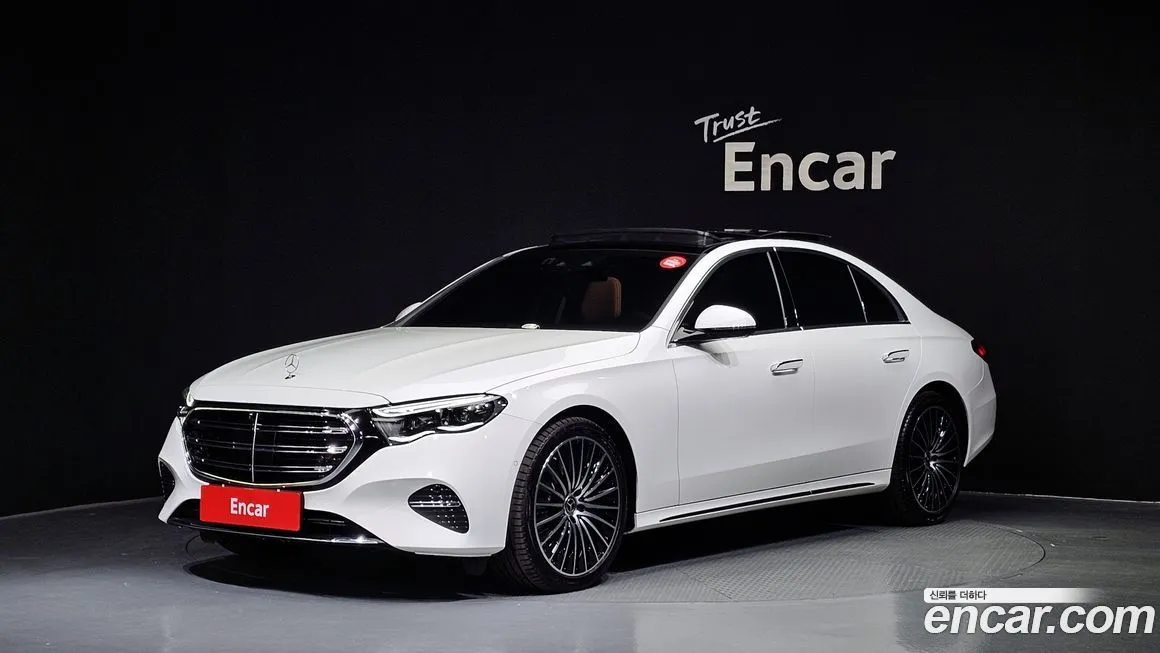 Mercedes-Benz E-Class — фото 1