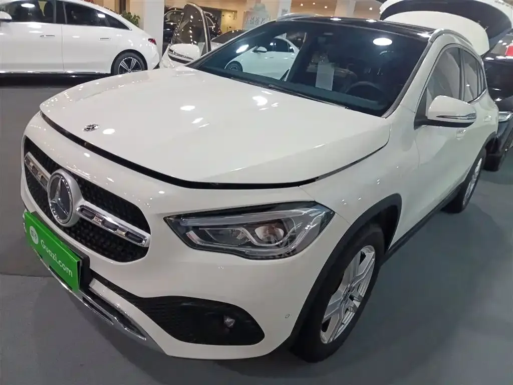 Mercedes-Benz GLA — фото 1