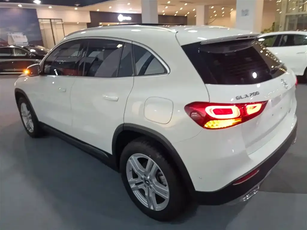 Mercedes-Benz GLA — фото 5