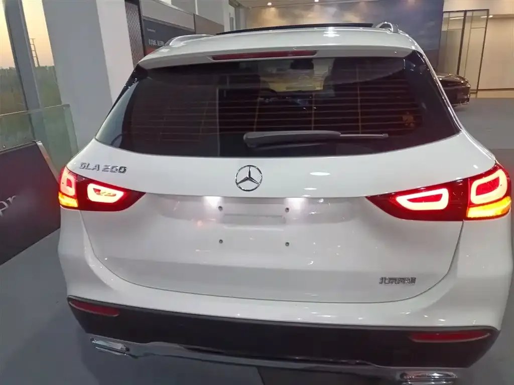 Mercedes-Benz GLA — фото 6