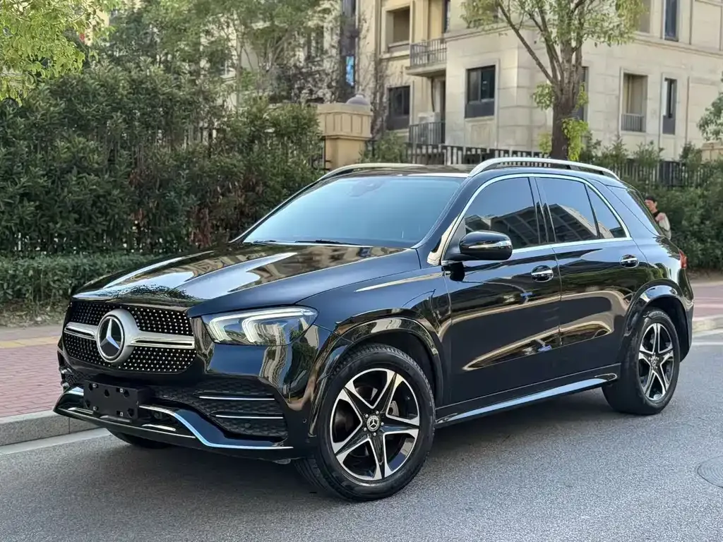Mercedes-Benz GLE — фото 1