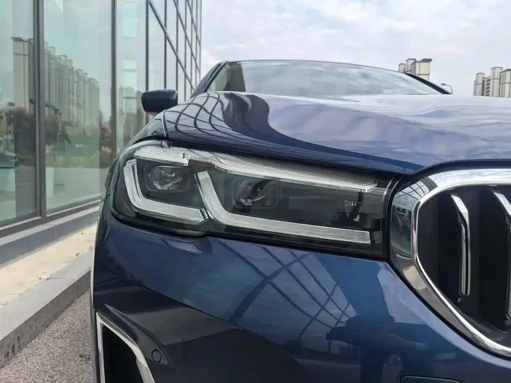 BMW 5 Series New Energy — фото 7