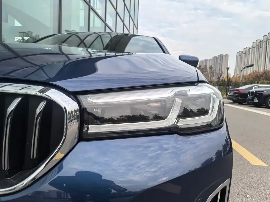BMW 5 Series New Energy — фото 8