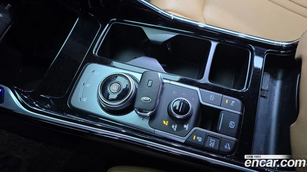 Kia Sorento — фото 9