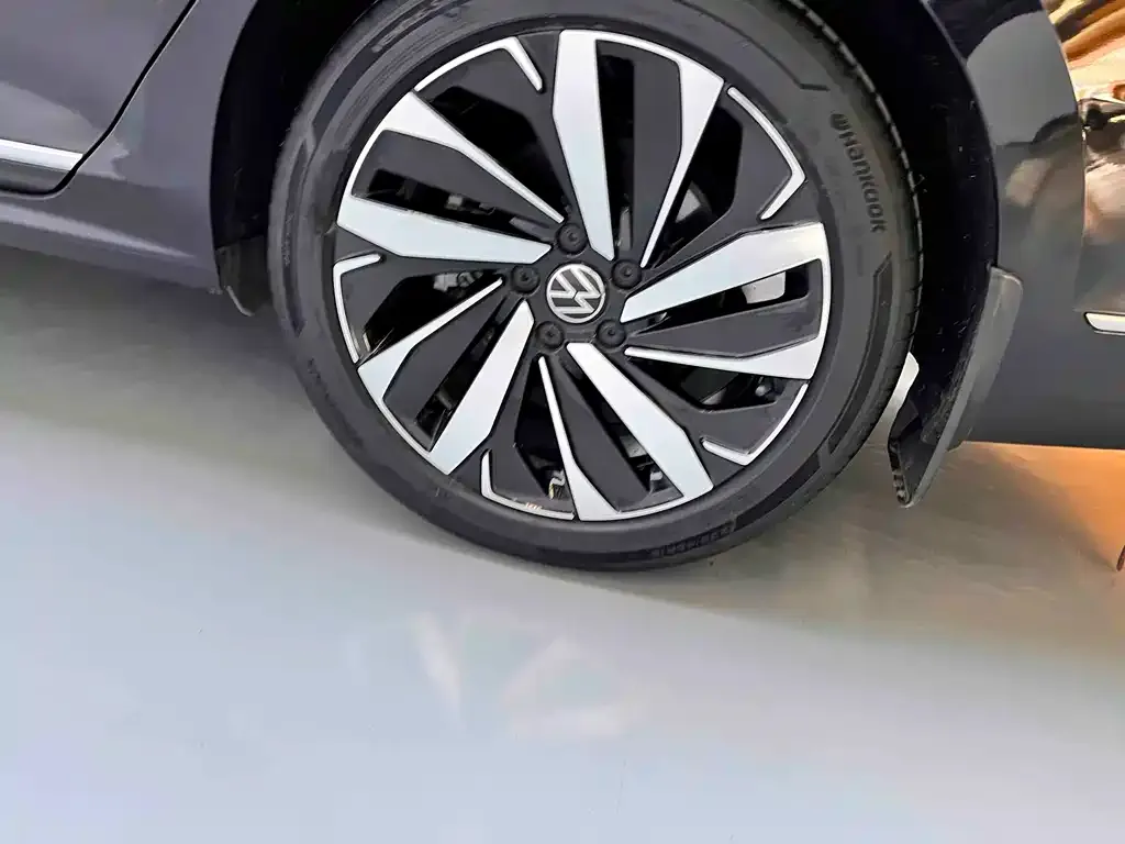 Volkswagen Passat — фото 9