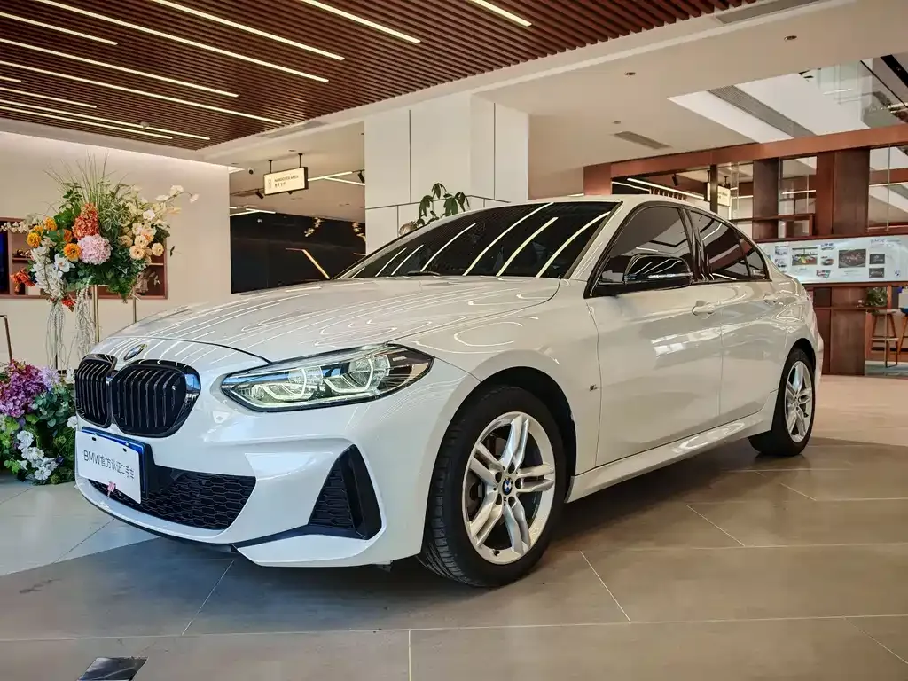 BMW 1 Series — фото 1