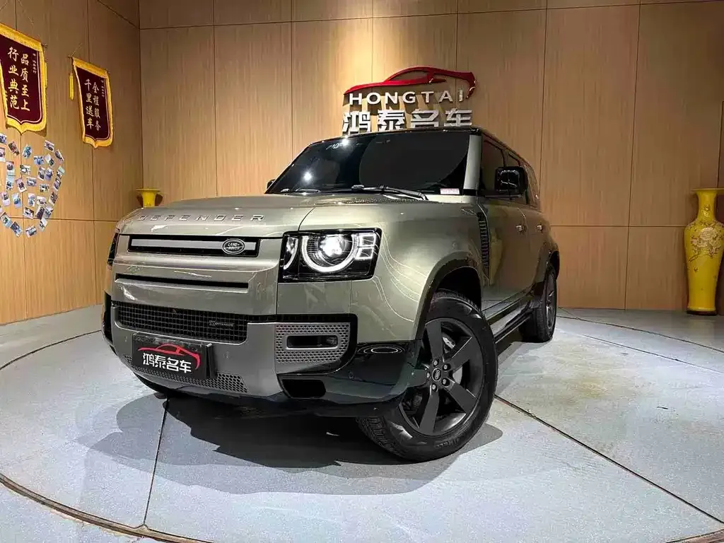 Land Rover Defender — фото 1