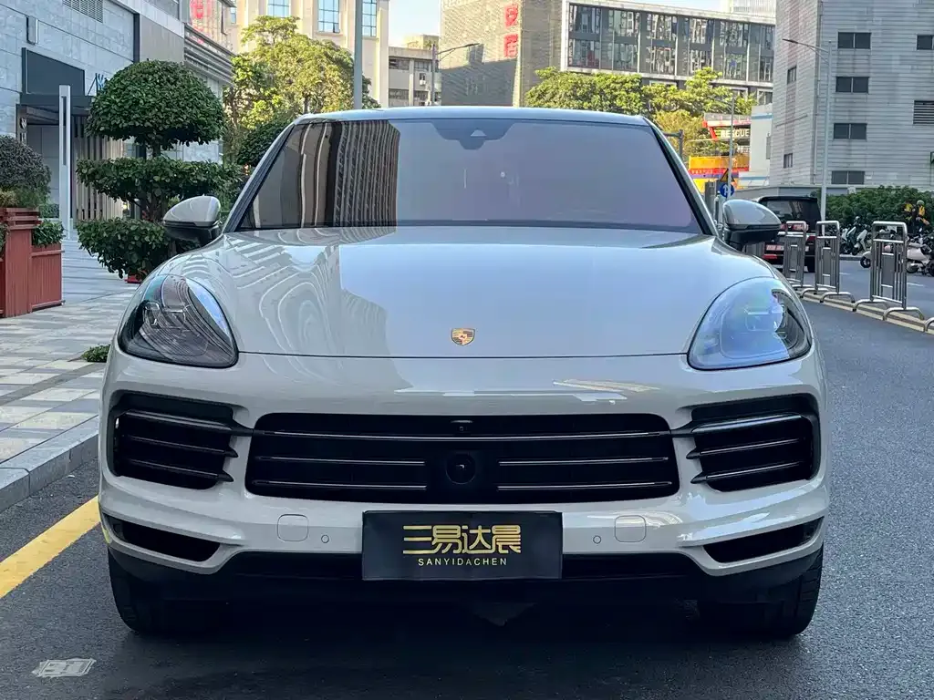 Porsche Cayenne — фото 2