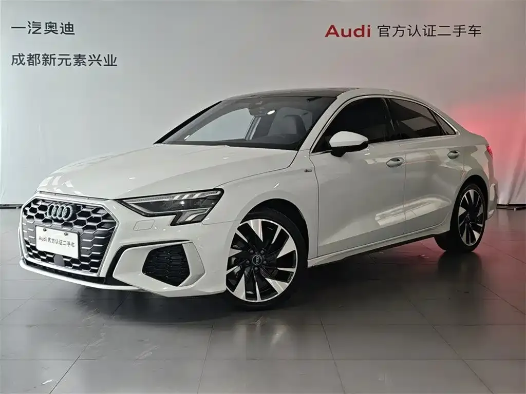 Audi A3 — фото 1