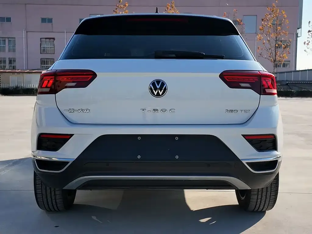 Volkswagen T-Roc — фото 5