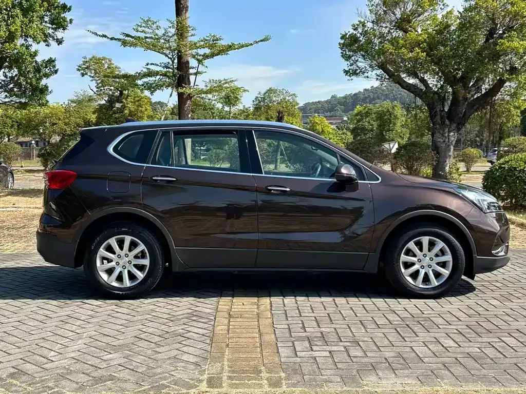Buick Envision Plus — фото 7
