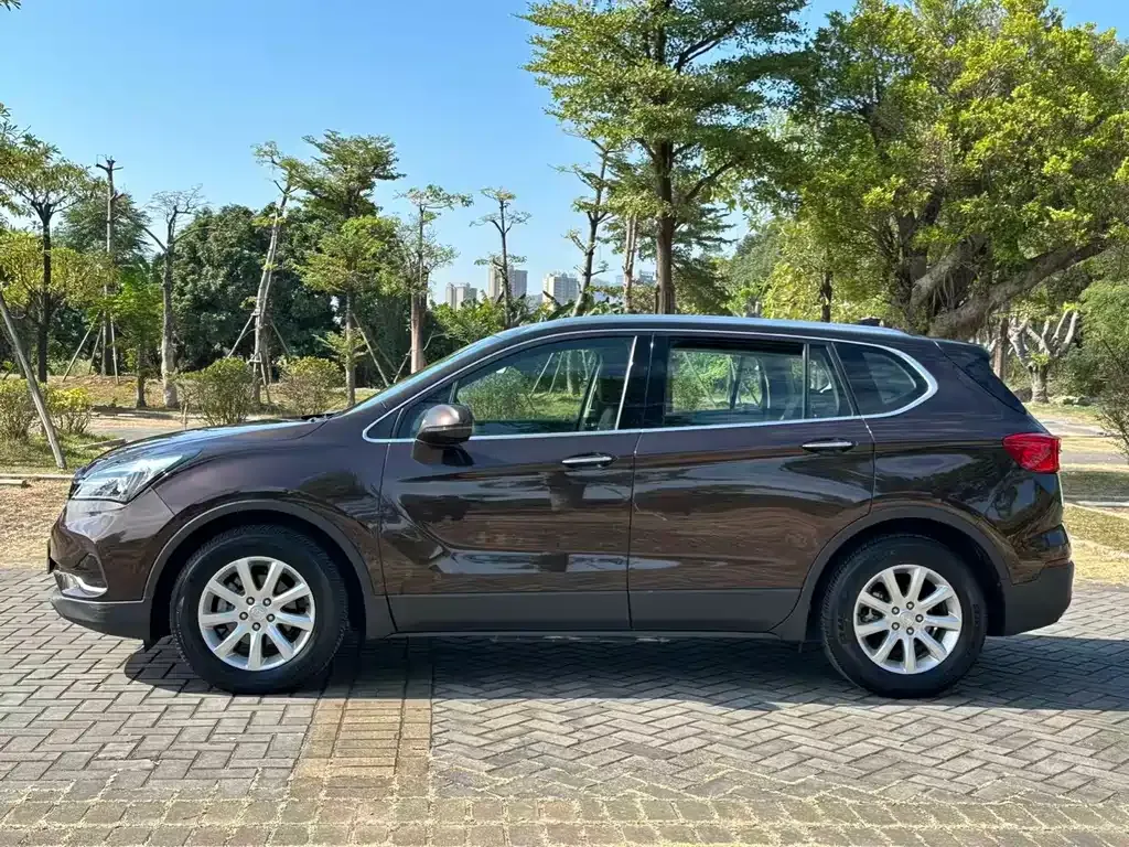 Buick Envision Plus — фото 8