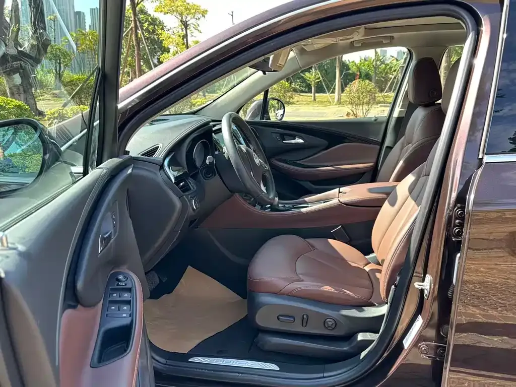 Buick Envision Plus — фото 9