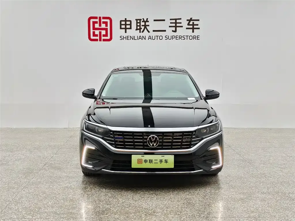 Volkswagen Passat New Energy — фото 2