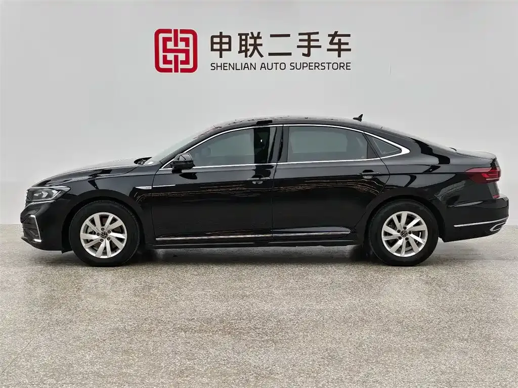 Volkswagen Passat New Energy — фото 3