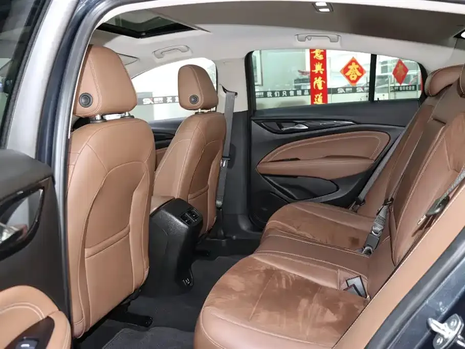 Buick Regal — фото 10