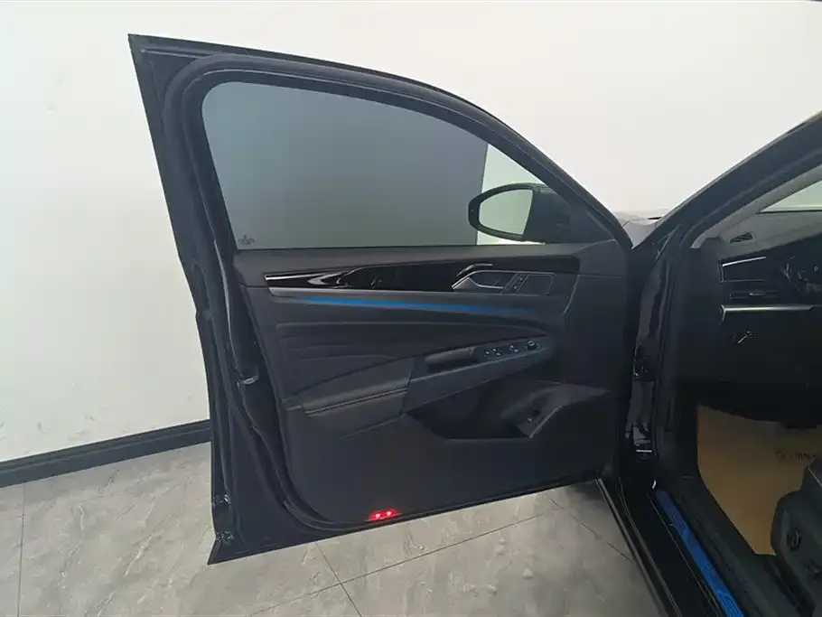 Volkswagen Passat — фото 7