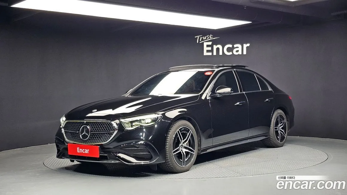 Mercedes-Benz E-Class — фото 1