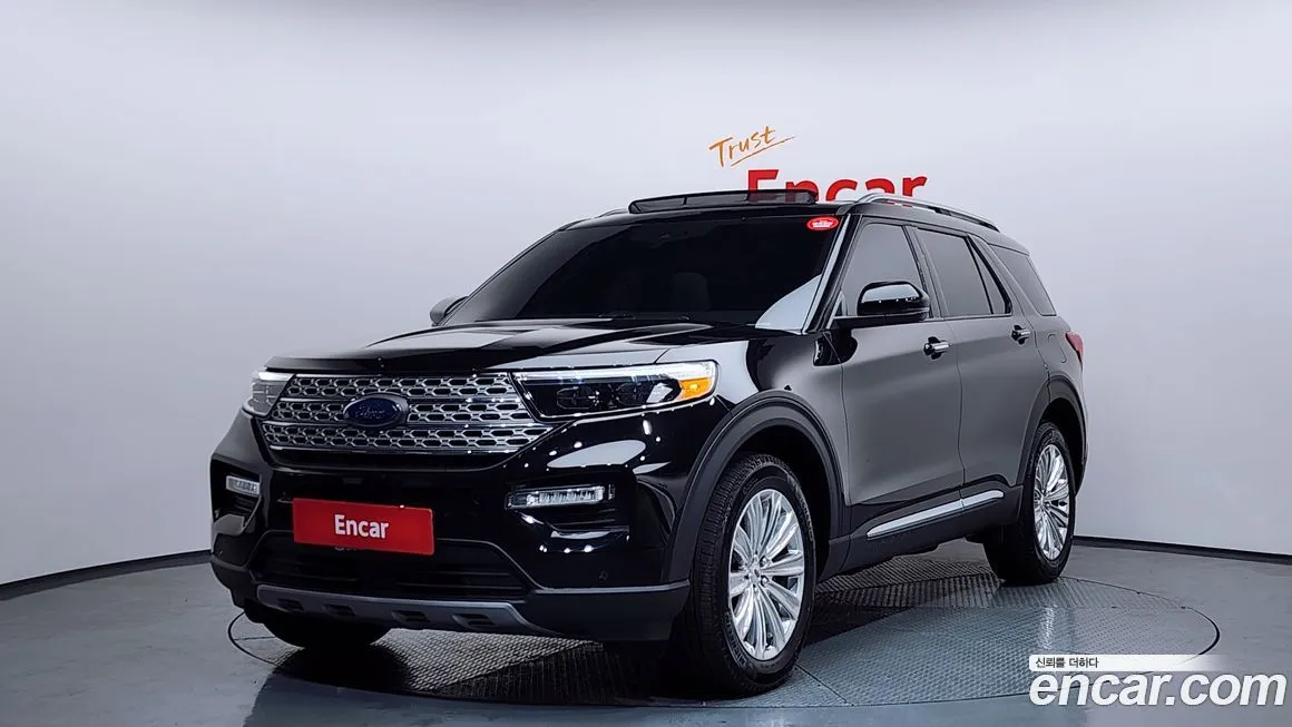 Ford Explorer — фото 1