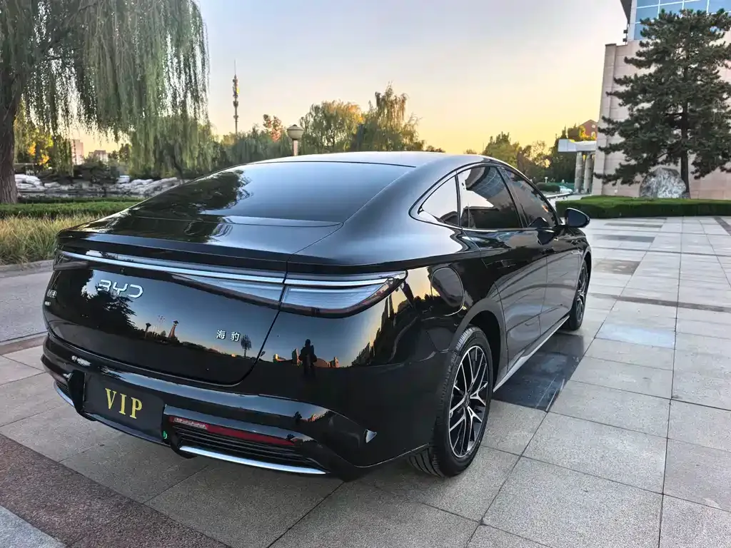 BYD Seal — фото 6