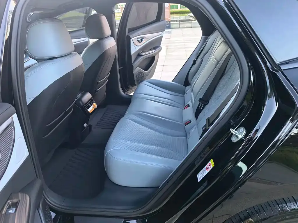 BYD Seal — фото 9