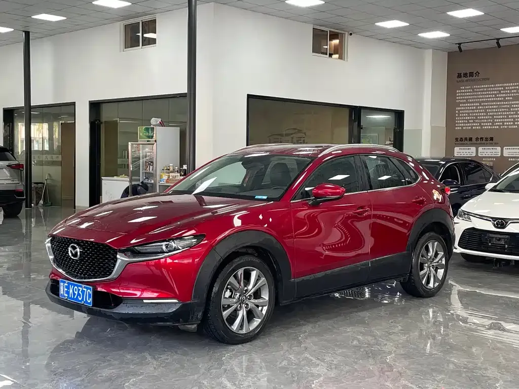 Mazda CX-30 — фото 1