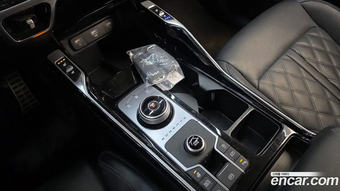 Kia Sorento — фото 9