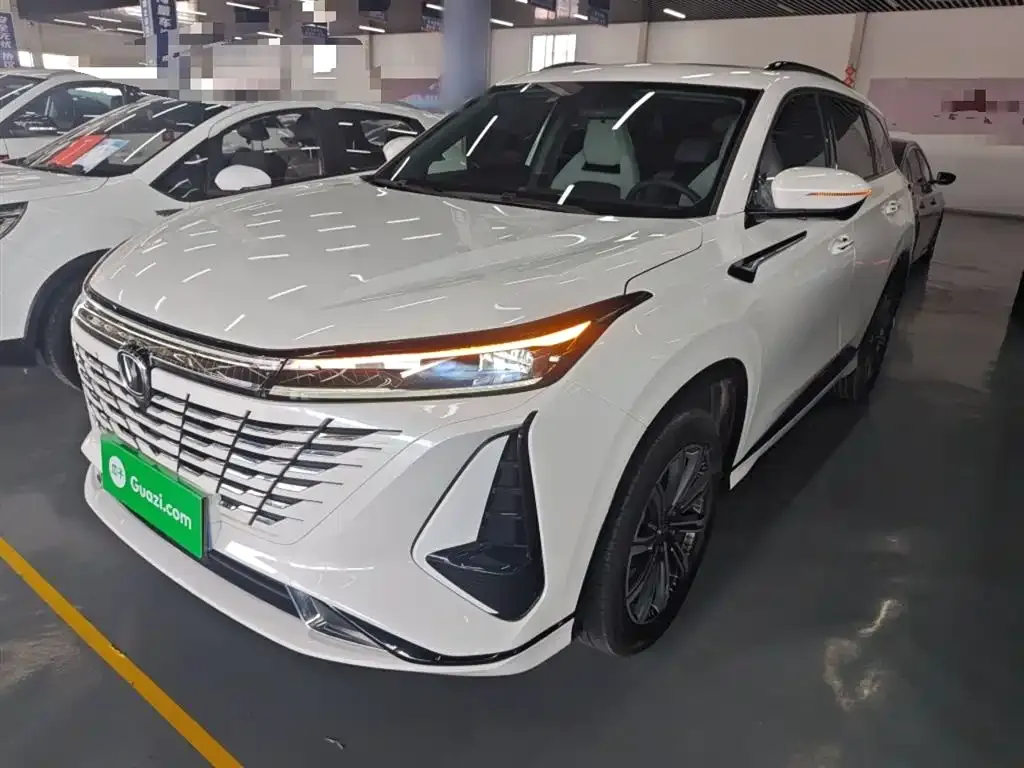 Changan CS75PLUS — фото 1