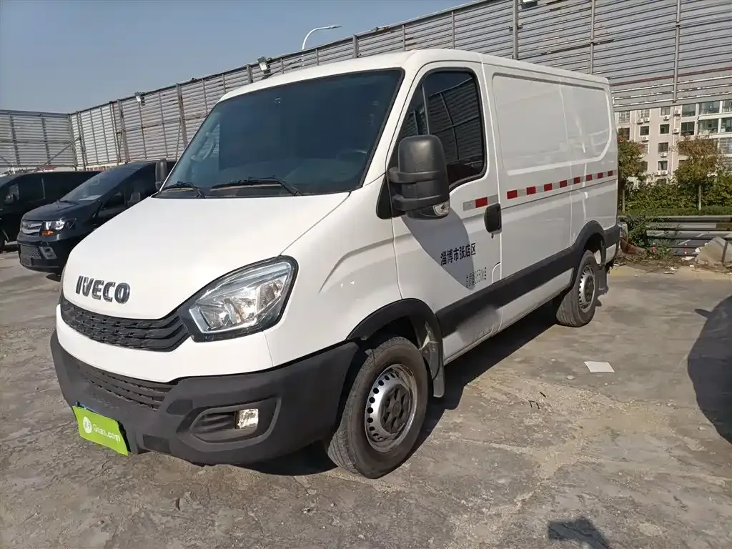 IVECO Ousheng — фото 1