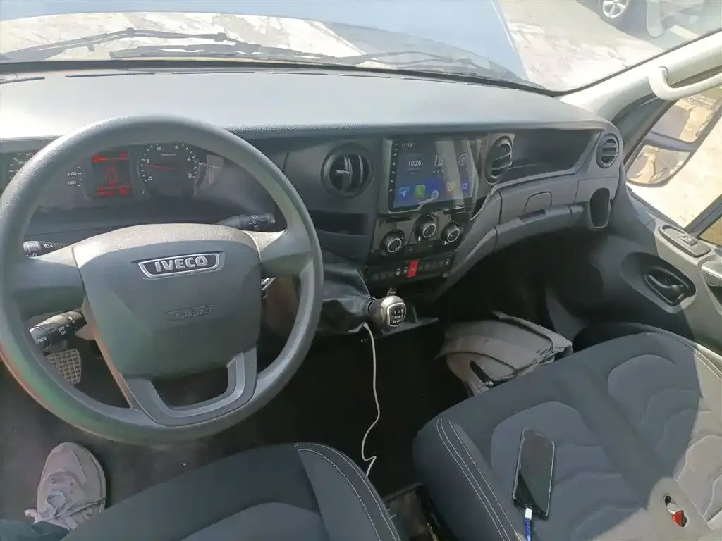 IVECO Ousheng — фото 10