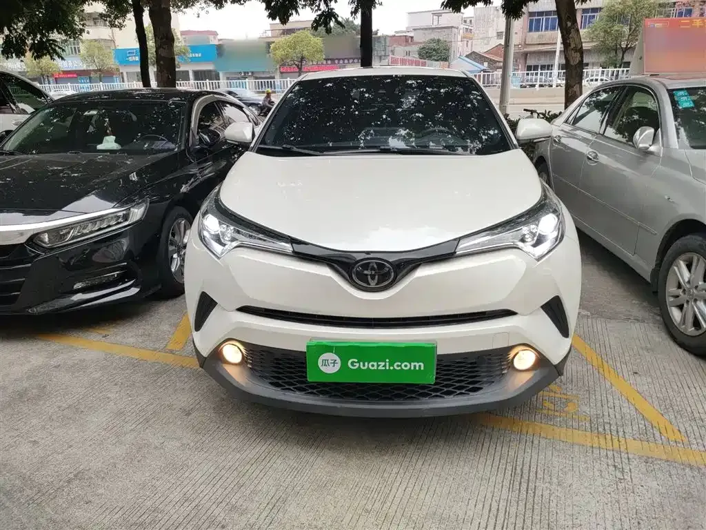 Toyota C-HR — фото 3