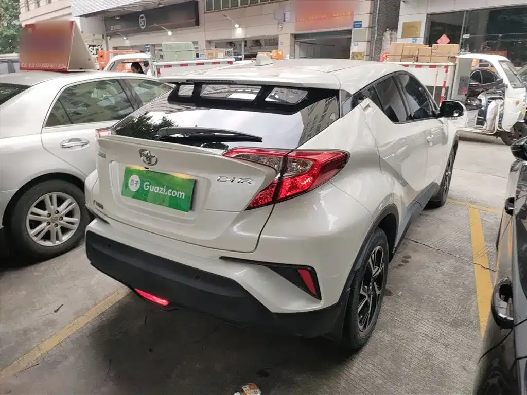 Toyota C-HR — фото 7