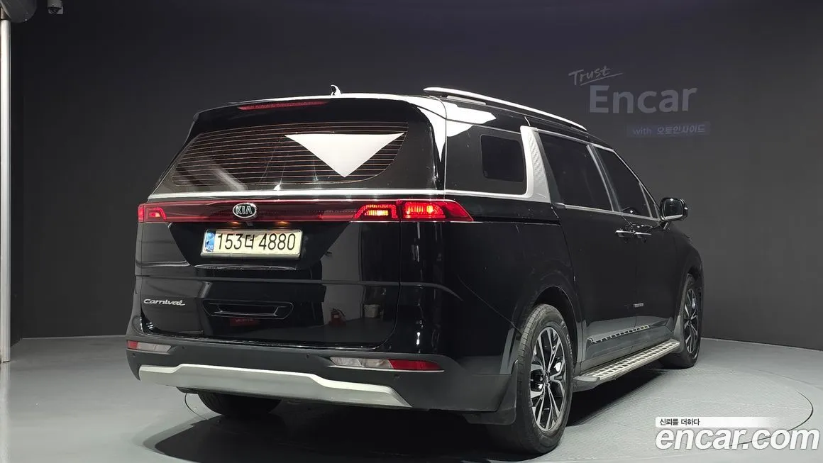 Kia Carnival — фото 2