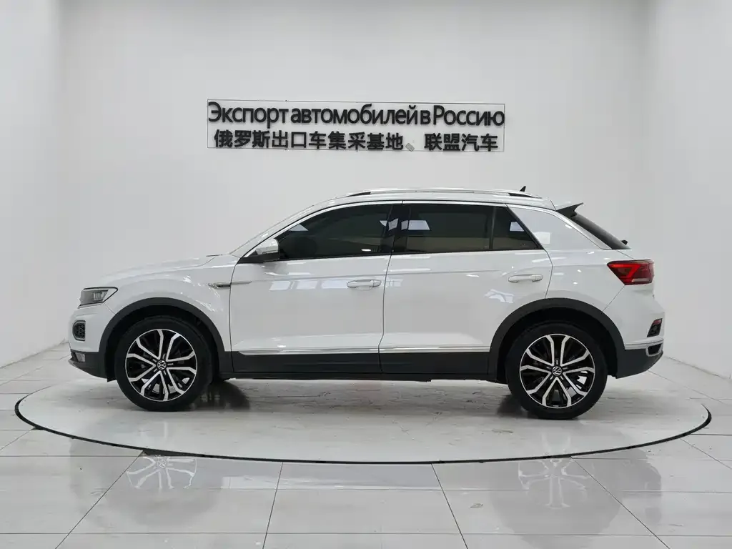 Volkswagen T-Roc — фото 6