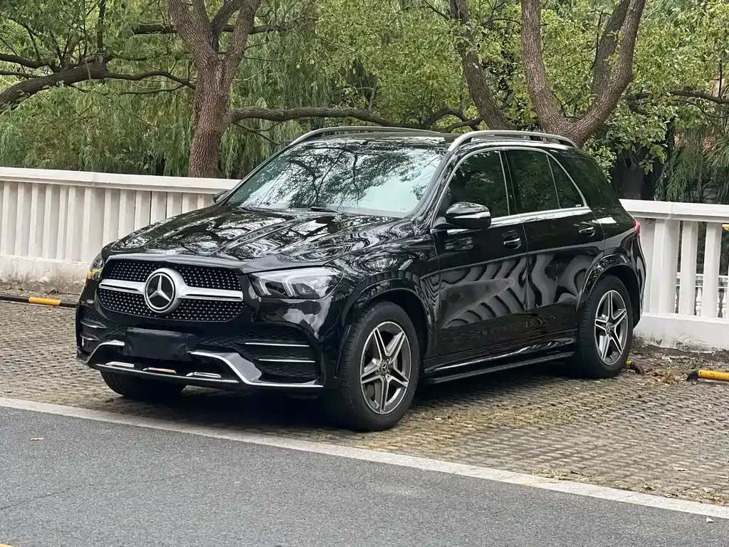 Mercedes-Benz GLE — фото 1
