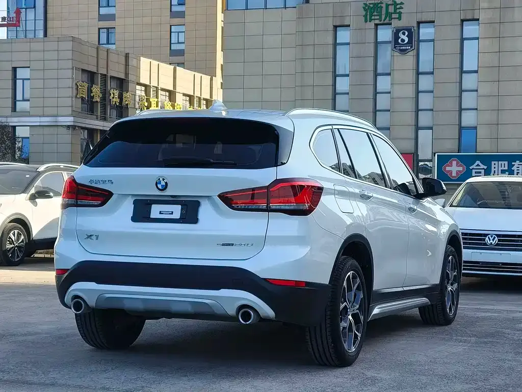 BMW X1 — фото 9