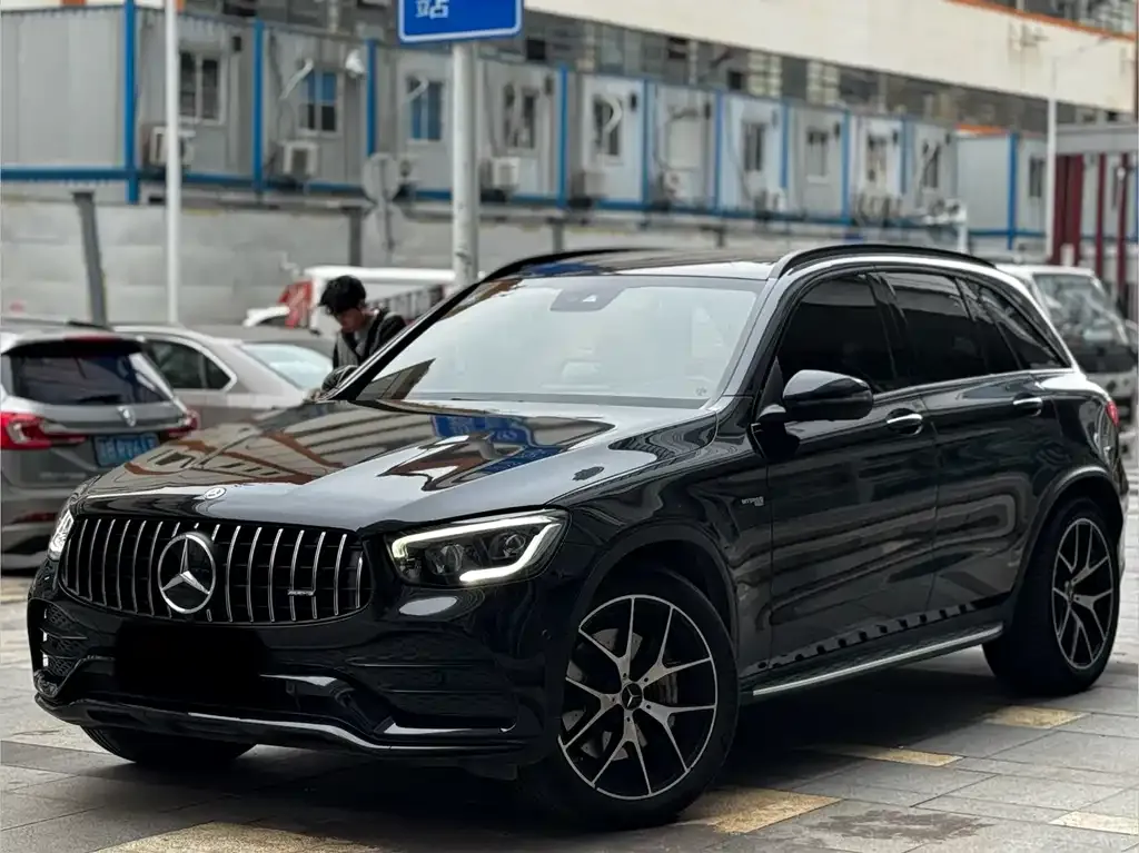 Mercedes-Benz GLC AMG — фото 1