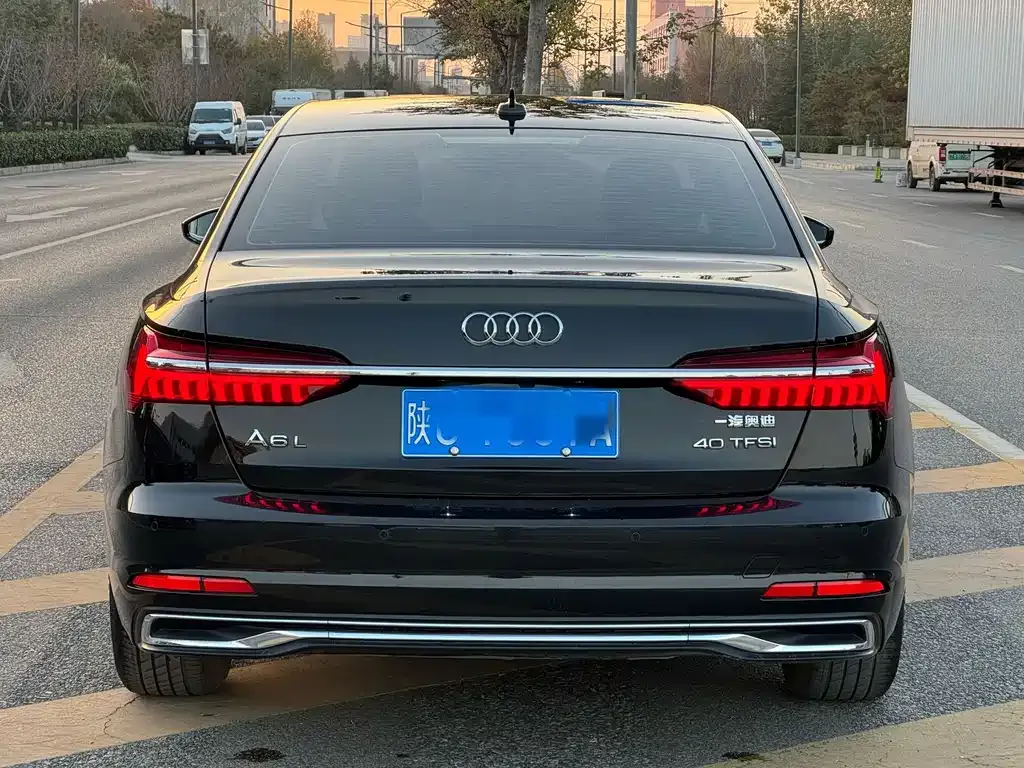 Audi A6L — фото 8