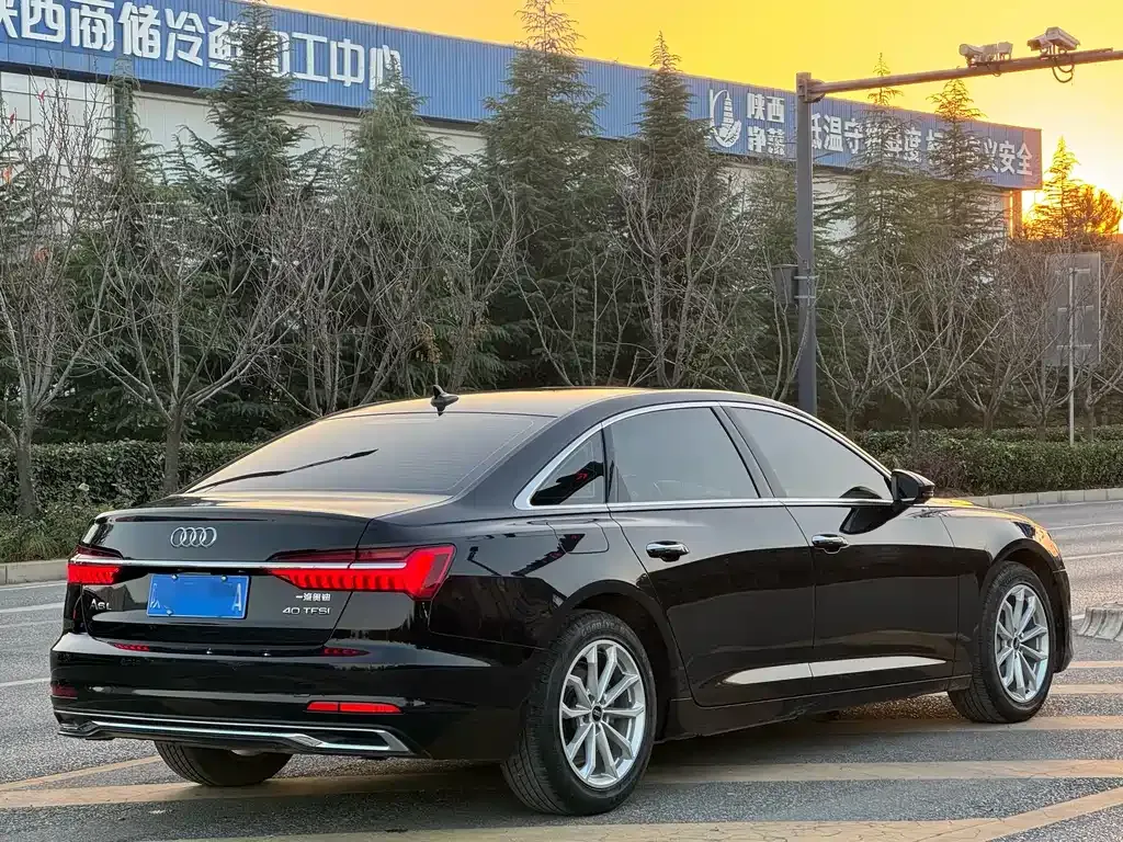 Audi A6L — фото 9