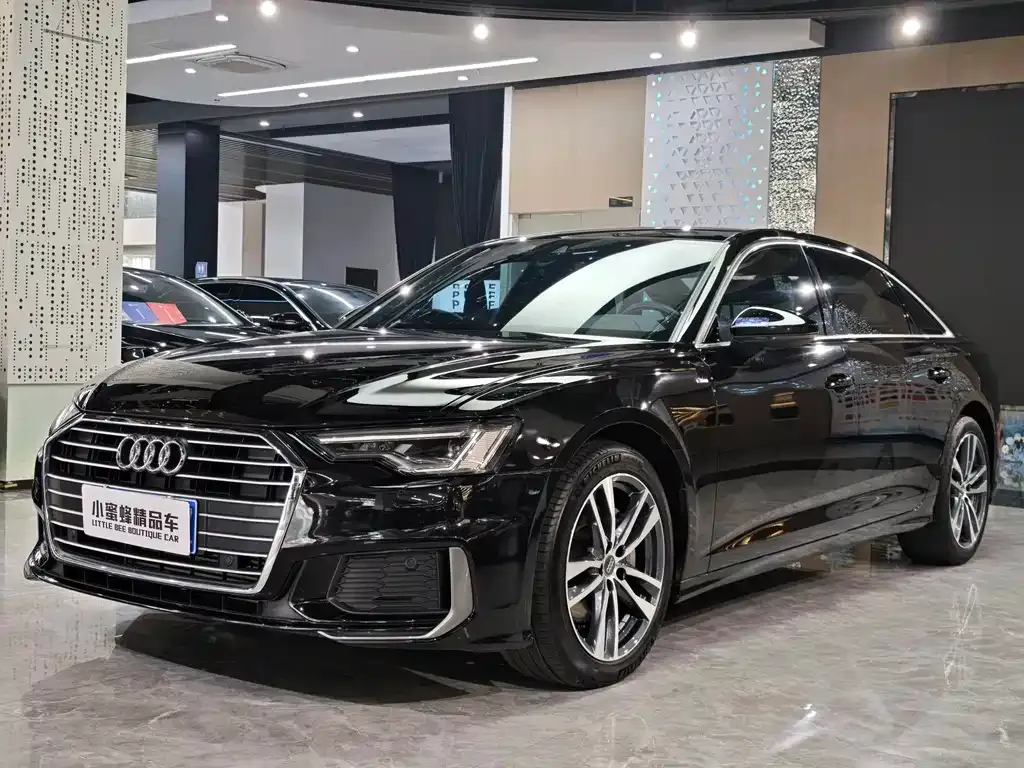 Audi A6L — фото 1