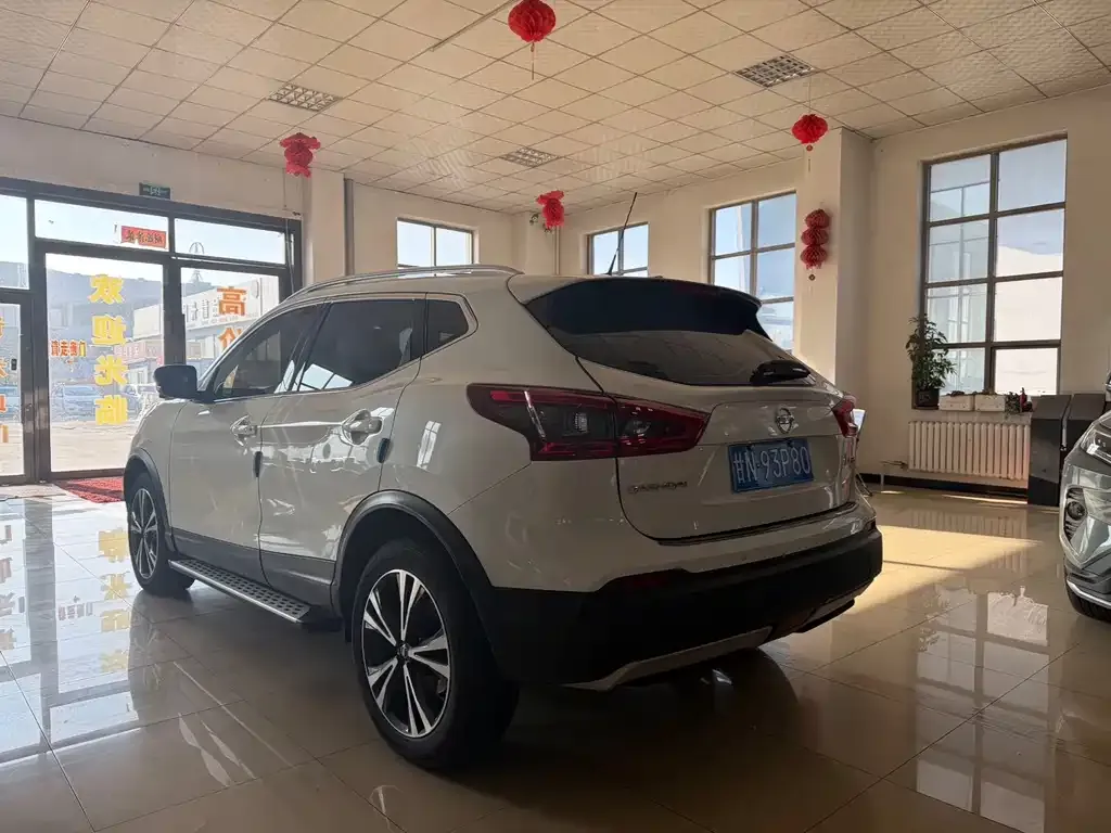Nissan Qashqai — фото 5