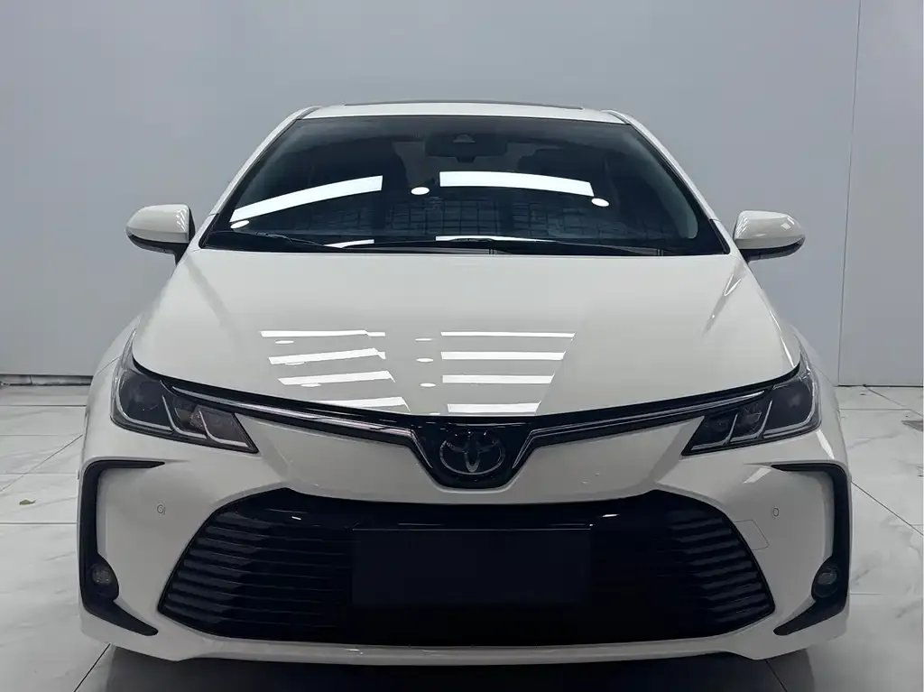 Toyota Corolla — фото 2